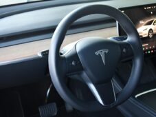 Tesla Model Y RWD PANO 35tis.KM - 15