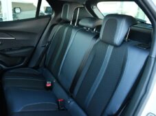 Peugeot 2008 1.2 PureTech 110 2xPNEU ČR - 19