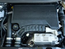 Peugeot 2008 1.2 PureTech 110 2xPNEU ČR - 38