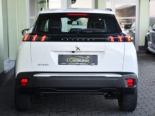 Peugeot 2008 1.2 PureTech 110 2xPNEU ČR - 10