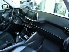 Peugeot 2008 1.2 PureTech 110 2xPNEU ČR - 17