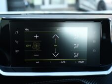 Peugeot 2008 1.2 PureTech 110 2xPNEU ČR - 27