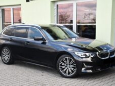 BMW Řada 3 320d xDrive TAŽNÉ PANO 1M ČR - 1