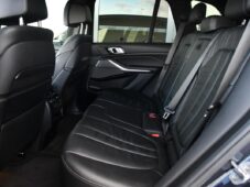 BMW X5 M50d ZÁRUKA TAŽNÉ HUD H/K ČR - 18