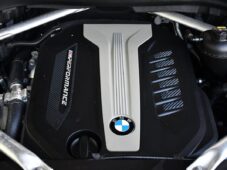 BMW X5 M50d ZÁRUKA TAŽNÉ HUD H/K ČR - 48