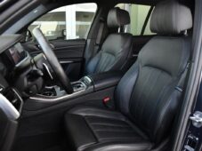 BMW X5 M50d ZÁRUKA TAŽNÉ HUD H/K ČR - 13