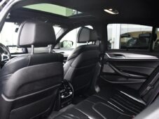 BMW Řada 5 M550d xDrive H/K LASER 1.M ČR - 20