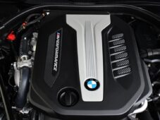 BMW Řada 5 M550d xDrive H/K LASER 1.M ČR - 49