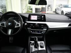 BMW Řada 5 M550d xDrive H/K LASER 1.M ČR - 5