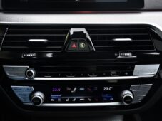 BMW Řada 5 M550d xDrive H/K LASER 1.M ČR - 27