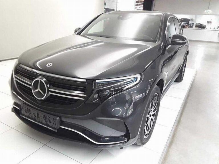 Mercedes-Benz EQC 400 4MATIC AMG PŘIPRAVUJEME - 1
