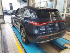Mercedes-Benz EQC 400 4MATIC PŘIPRAVUJEME - 2