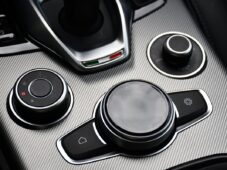 Alfa Romeo Stelvio VELOCE Q4 1M ZÁRUKA - 24