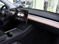 Tesla Model Y RWD STANDARD RANGE 1M 13tis.KM - 16