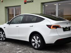 Tesla Model Y RWD STANDARD RANGE 1M 13tis.KM - 2