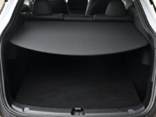 Tesla Model Y RWD STANDARD RANGE 1M - 38