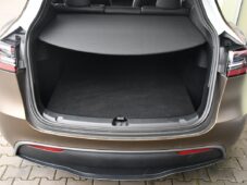 Tesla Model Y RWD STANDARD RANGE 1M - 39