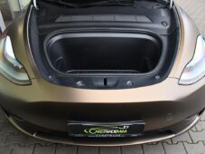 Tesla Model Y RWD STANDARD RANGE 1M - 40