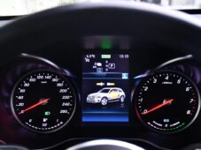 Mercedes-Benz GLC 300e 4MATIC AMG TAŽNÉ 1M ČR - 25