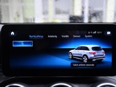 Mercedes-Benz GLC 300e 4MATIC AMG TAŽNÉ 1M ČR - 32