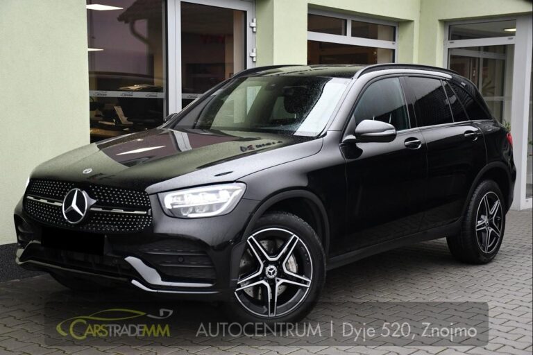 Mercedes-Benz GLC 300e 4MATIC AMG TAŽNÉ 1M ČR - 1