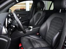 Mercedes-Benz GLC 300e 4MATIC AMG TAŽNÉ 1M ČR - 13