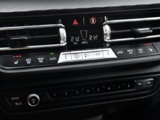 BMW Řada 2 218d M-SPORT ČR 1.MAJ - 23