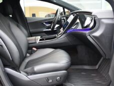 Mercedes-Benz EQE 300 - 13