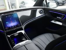 Mercedes-Benz EQE 300 - 7