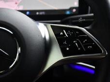 Mercedes-Benz EQE 300 - 17