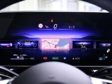 Mercedes-Benz EQE 300 - 21