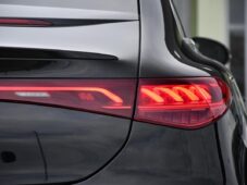 Mercedes-Benz EQE 300 - 37