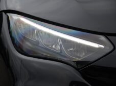 Mercedes-Benz EQE 300 - 38