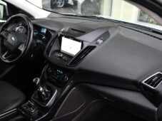 Ford Kuga 1.5EB TITANIUM TAŽNÉ 1M ČR - 17