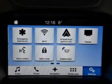 Ford Kuga 1.5EB TITANIUM TAŽNÉ 1M ČR - 30