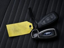 Ford Kuga 1.5EB TITANIUM TAŽNÉ 1M ČR - 36