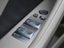 BMW Řada 8 840d xD M-SPORT HUD H/K ČR - 25