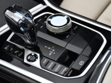 BMW Řada 8 840d xD M-SPORT HUD H/K ČR - 35