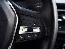 BMW Řada 2 218d LED HUD CARPLAY 1M ČR - 23