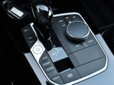 BMW Řada 2 218d LED HUD CARPLAY 1M ČR - 24