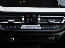 BMW Řada 2 218d LED HUD CARPLAY 1M ČR - 25