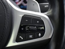 BMW Řada 5 530e PHEV MSPORT xD HUD 98%SoH - 32