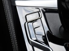 BMW Řada 5 530e PHEV MSPORT xD HUD 98%SoH - 38