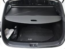 Hyundai i30 1.6CRDi TAŽNÉ 1M ČR - 32