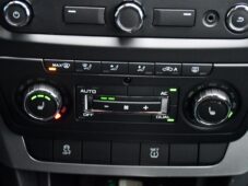 Škoda Yeti 2.0TDi ELEGANCE NAVI 2XKOLA - 23