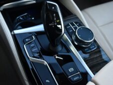 BMW Řada 5 540i xD LUXURY LINE HUD - 25