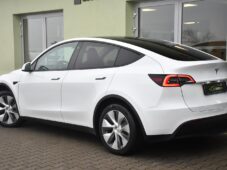 Tesla Model Y STANDARD RANGE 1M SoH 96% - 2