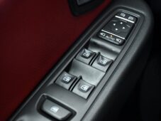 Renault Clio 0,9TCe 66kW LED TAŽNÉ - 25