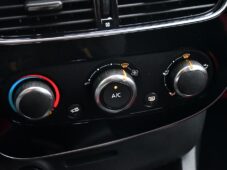 Renault Clio 0,9TCe 66kW LED TAŽNÉ - 37