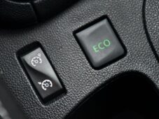 Renault Clio 0,9TCe 66kW LED TAŽNÉ - 39